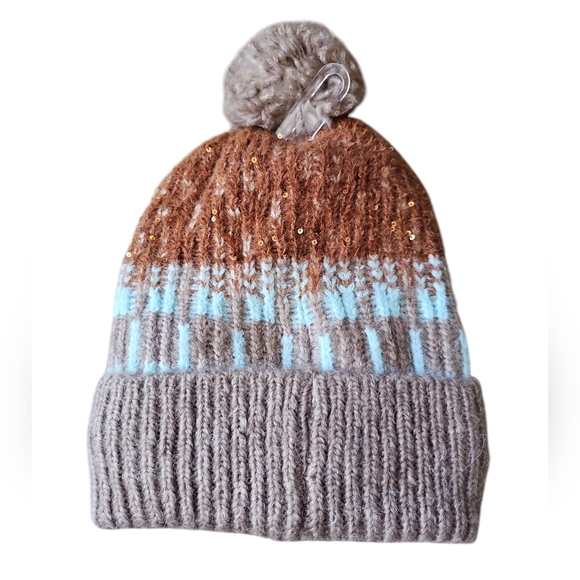 Universal Thread Beanie - Picture 3 of 11